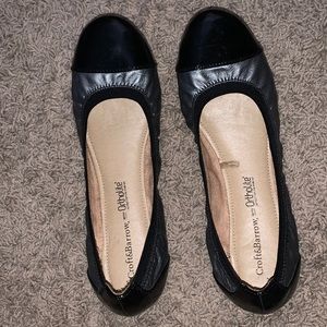 Women’s flats